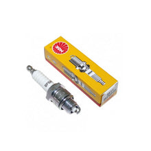 Kép betöltése a galériába, NGK BP6HS gyújtógyertya